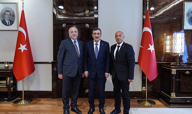 Cumhurbaşkanı Yardımcısı Cevdet Yılmaz, Kapalı Çarşı Başkanı İlhami Yazıcı'yı Kabul Etti
