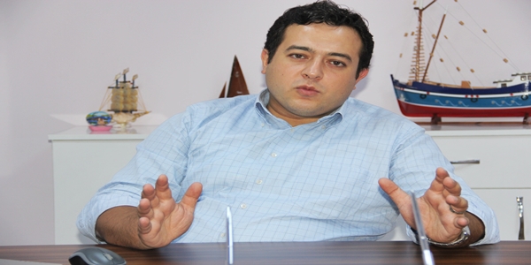 Fuar'da müşterilerimizle fikir alışverişinde bulunuyoruz
