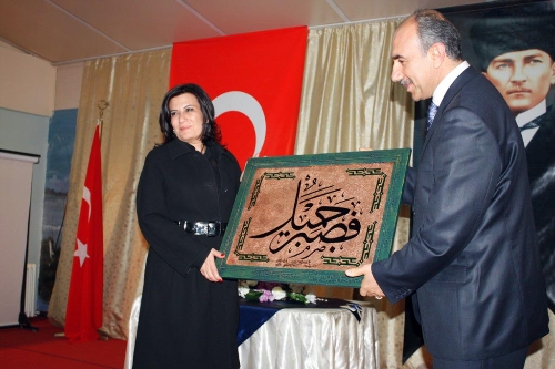 En fazla kitap okuyan mahkuma dizüstü bilgisayar ve altın ödülü