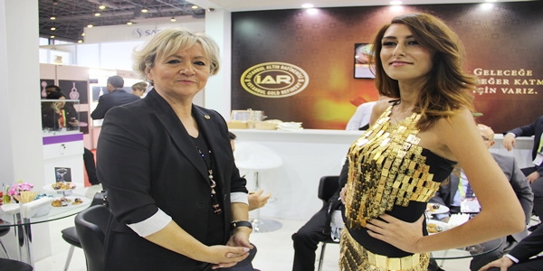 Fuarın En Değerli Elbisesi