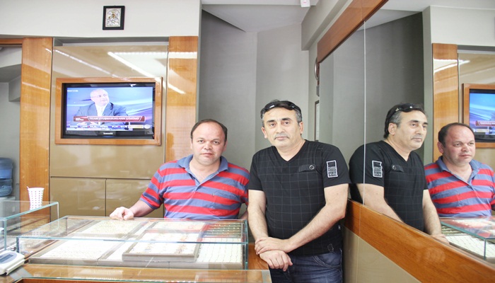 Oyunun Kurallarını Büyük Oyuncular Belirliyor, Uymak Zorunda Kalıyoruz